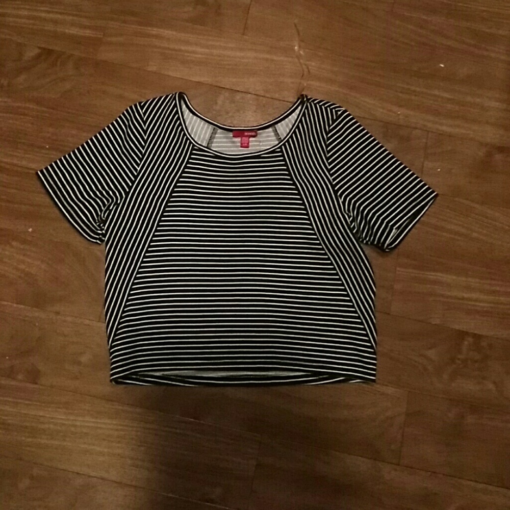 NWT Bongo black and white striped crop top